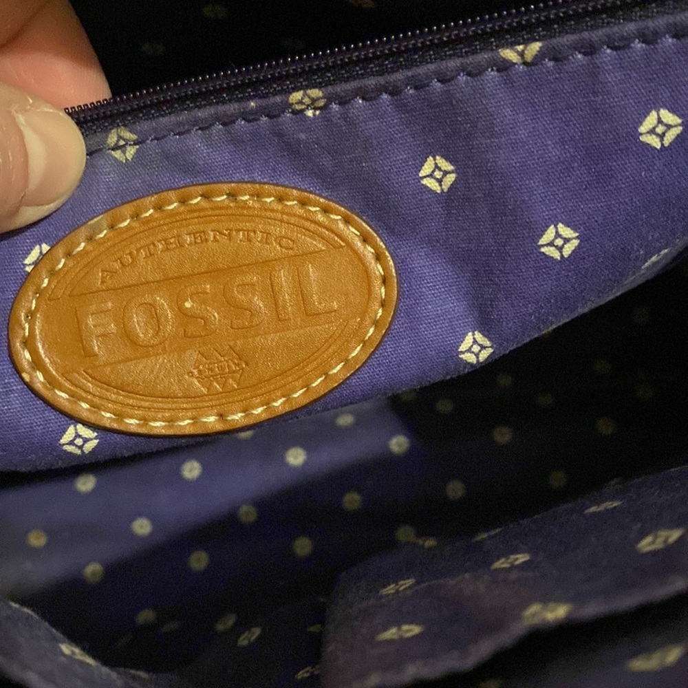 Fossil printed messenger bag . - Picture 10 of 13